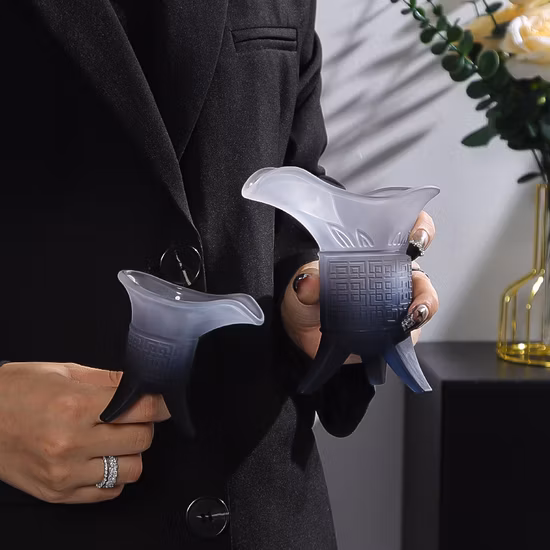 Botellas de vodka personalizadas de 500 ml, botellas de whisky de 750 ml, botellas de tequila de 500 ml y otras botellas de bebidas espirituosas, venta al contado, precios económicos, divisores de vino, botellas de vidrio Xo